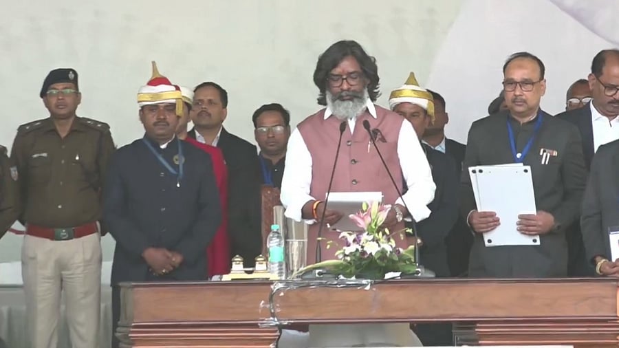 <div class="paragraphs"><p>Hemant Soren at his oath-taking ceremony in Ranchi. </p></div>