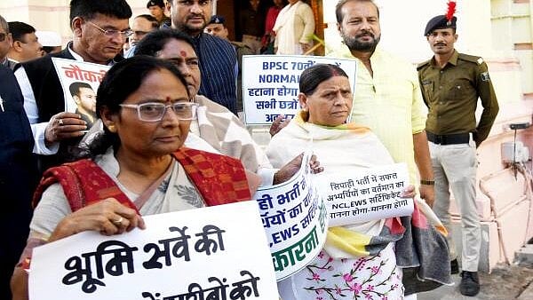 <div class="paragraphs"><p>RJD leader Rabri Devi and other party leaders protest during the Winter session of the state Assembly, in Patna, Friday, Nov. 29, 2024. </p></div>