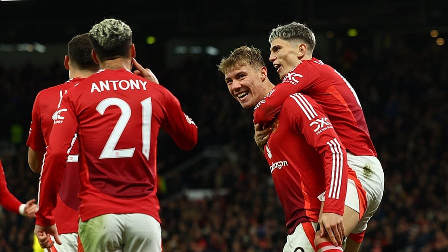 <div class="paragraphs"><p>Manchester United's Rasmus Hojlund celebrates scoring their third goal with Alejandro Garnacho.</p></div>