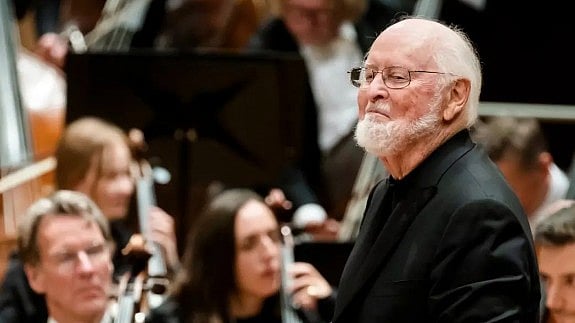 <div class="paragraphs"><p>John Williams.</p></div>