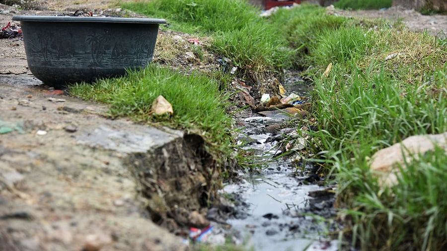 <div class="paragraphs"><p>A choked drain. Representative image </p></div>