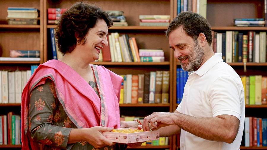 <div class="paragraphs"><p> LoP in the Lok Sabha and Congress leader Rahul Gandhi with party General Secretary Priyanka Gandhi Vadra </p></div>