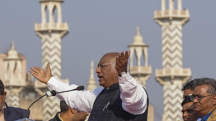 <div class="paragraphs"><p>Congress President Mallikarjun Kharge addresses a public meeting at Ramlila Maidan, in New Delhi.</p></div>