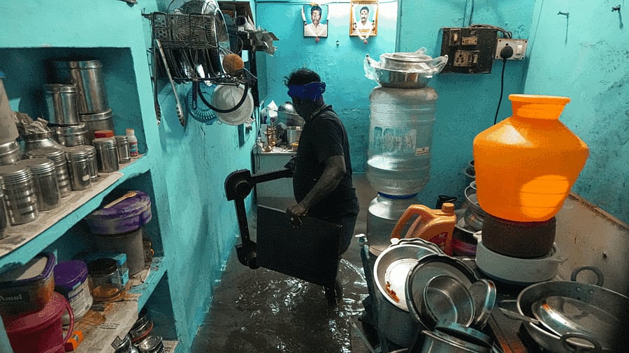 <div class="paragraphs"><p>Fengal and its effects in Tamil Nadu, Pondicherry.</p></div>