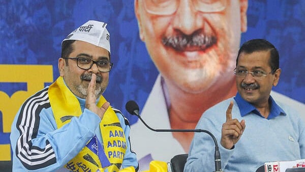 <div class="paragraphs"><p>Motivational speaker and educationist Avadh Ojha joins AAP in the presence of AAP convener Arvind Kejriwal at party office, in New Delhi. </p></div>