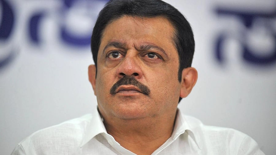 <div class="paragraphs"><p>Zameer Ahmed Khan</p></div>