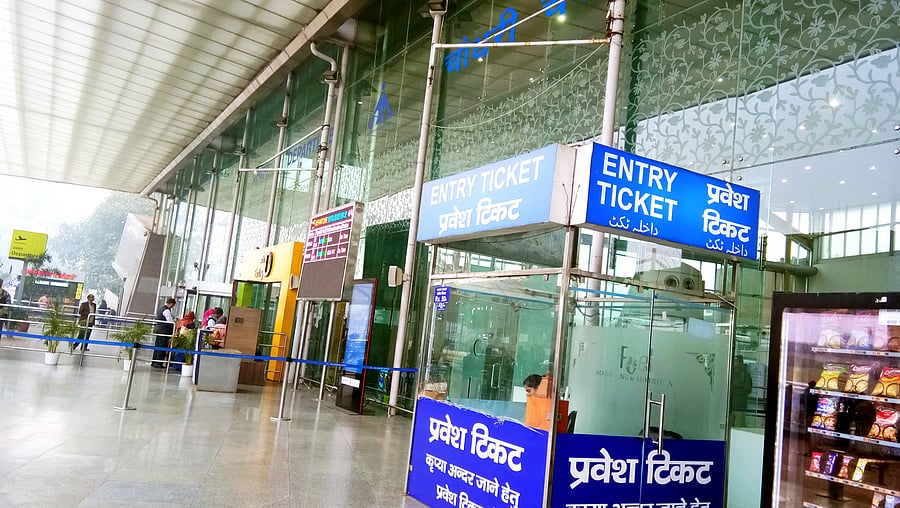 <div class="paragraphs"><p>A view of the Lucknow airport</p></div>