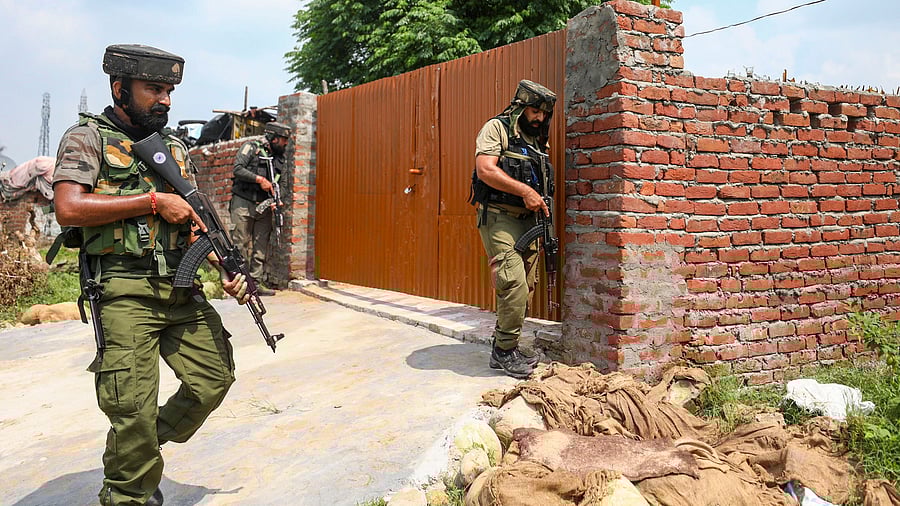 <div class="paragraphs"><p>Representative image of army personnel</p></div>