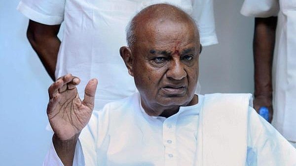 <div class="paragraphs"><p>H D Deve Gowda</p></div>