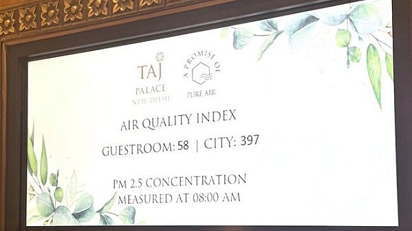 <div class="paragraphs"><p>Hotel selling clean air</p></div>