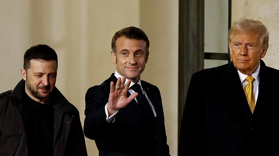 <div class="paragraphs"><p>French President Macron meets US President-elect Trump and Ukraine's President Zelenskuy in Paris.</p></div>