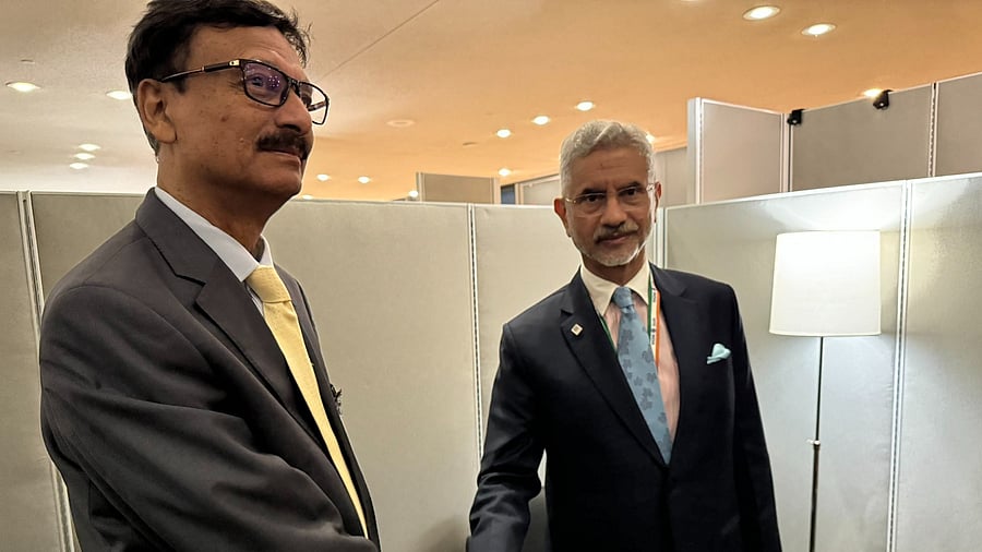 <div class="paragraphs"><p>File photo of Bangladesh foreign Affairs Adviser Md Touhid Hossain with External Affairs Minister S Jaishankar</p></div>