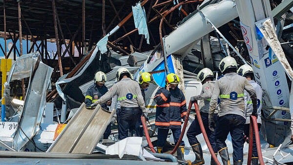 <div class="paragraphs"><p>Fire Brigade personnel seen cooling the site of the hoarding collapse at Ghatkopar, in Mumbai on May 14, 2024, a day after the tragic incident.</p></div>