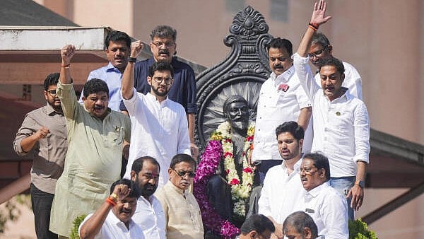 <div class="paragraphs"><p>hiv Sena (UBT) leader Aaditya Thackeray and others pay tribute to Chhatrapati Shivaji Maharaj before the Special session of Maharashtra Assembly, in Mumbai.&nbsp;</p></div>