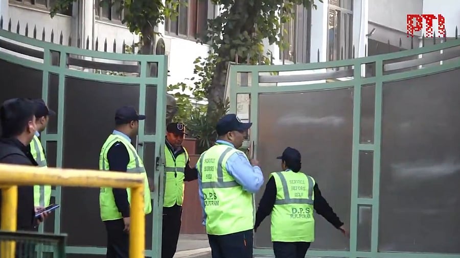 <div class="paragraphs"><p>Security at DPS K R Puram after the bomb threat</p></div>