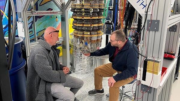 <div class="paragraphs"><p>Google Quantum AI's Hartmut Neven (L) and Anthony Megrant (R)</p></div>