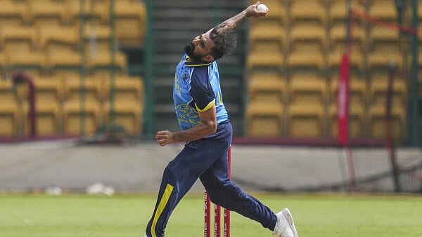<div class="paragraphs"><p>Bengal's Mohammed Shami bowls a delivery during the Syed Mushtaq Ali Trophy preliminary quarter-final match between Bengal and Chandigarh in Bengaluru, Karnataka, Monday.&nbsp;</p></div>