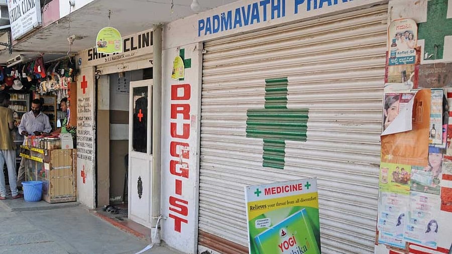 The strike has been called by the All India Organisation of Chemists and Druggists Associations. Most of the 8,500 medical stores in Bengaluru will remain shut throughout Tuesday in protest against the online sale of medicines. DH file photo
