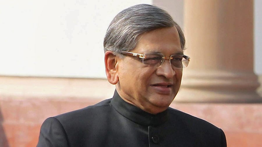 <div class="paragraphs"><p> S M Krishna </p></div>