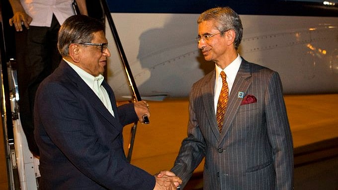 <div class="paragraphs"><p>EAM Jaishankar and S M Krishna&nbsp;</p></div>
