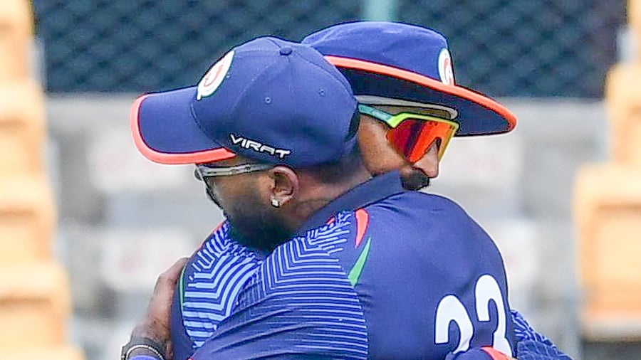 <div class="paragraphs"><p>The Pandya brothers -- Krunal (left) and Hardik -- will be looking to inspire Baroda when they take on Mumbai in the SMAT semifinals in Bengaluru on Friday. </p></div>