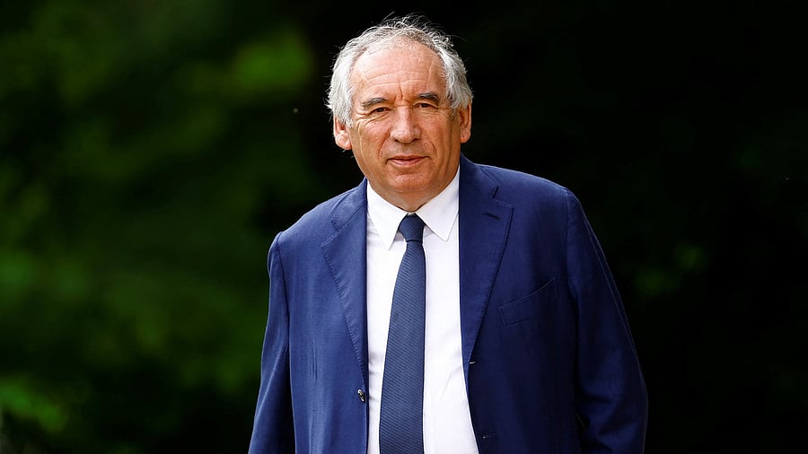 <div class="paragraphs"><p>Francois Bayrou</p></div>