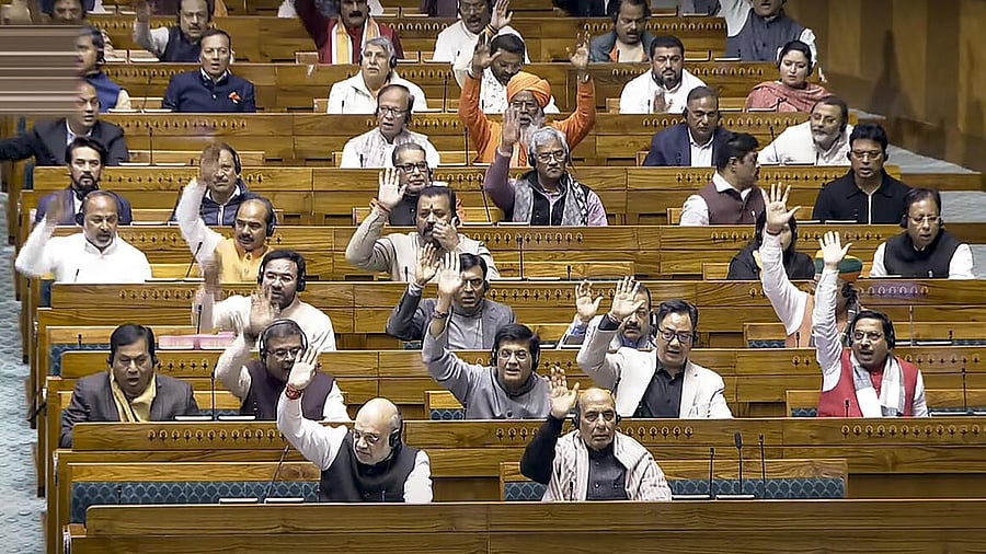 <div class="paragraphs"><p>Union Ministers Amit Shah, Rajnath Singh, Piyush Goyal, Kiren Rijiju, and other members in the Lok Sabha during the Winter session of Parliament, in New Delhi, Tuesday, Dec. 17, 2024.</p></div>
