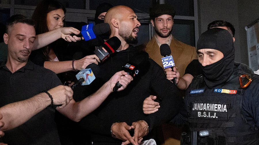 <div class="paragraphs"><p>Andrew Tate and his brother Tristan</p></div>