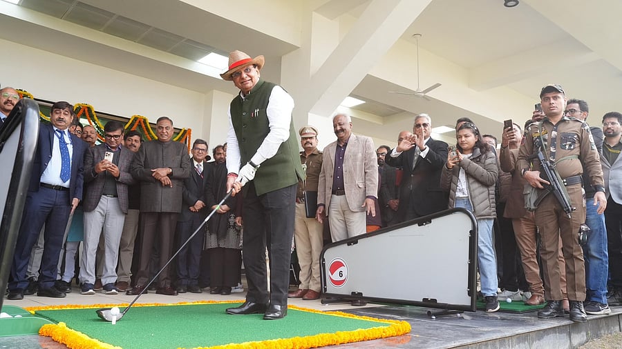 <div class="paragraphs"><p>Delhi L-G V K Saxena inaugurating the golf course.</p></div>
