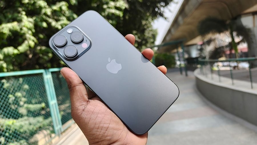 <div class="paragraphs"><p>Apple iPhone 16 Pro Max.</p></div>