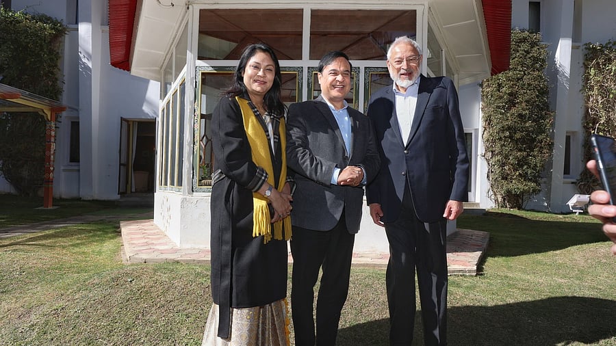 <div class="paragraphs"><p>Arun Kapur</p></div>