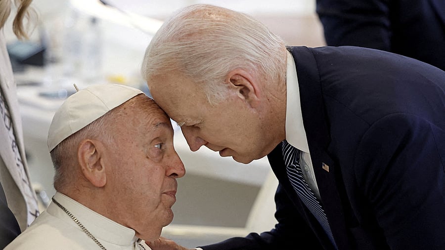 <div class="paragraphs"><p>US President Joe Biden and Pope Francis (L).</p></div>