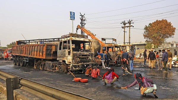 <div class="paragraphs"><p>LPG tanker collided with multiple vehicles on the Jaipur-Ajmer Highway, in Jaipur, on Friday.</p></div>