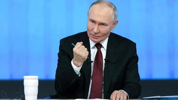 <div class="paragraphs"><p>Vladimir Putin</p></div>