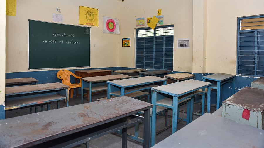 <div class="paragraphs"><p>Classrooms remain empty as the students did not turn-up during the re-opening of school academics at MPHS School in Kalaburagi on Tuesday. </p></div>