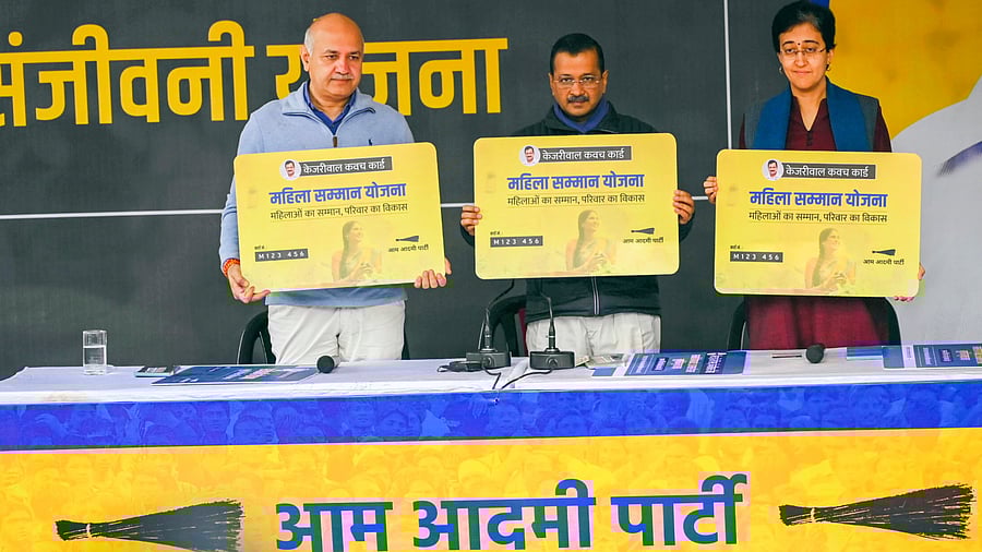 <div class="paragraphs"><p>Delhi Chief Minister Atishi with AAP National Convener Arvind Kejriwal and party leader Manish Sisodia during a press conference regarding the launch of registrations for the party's 'Mahila Samman Yojana' and 'Sanjeevani Yojana', in New Delhi.</p></div>
