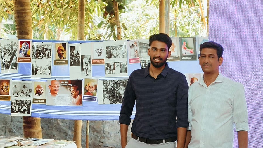<div class="paragraphs"><p>Mohammed Mustaq (left) with his father&nbsp;Mustafa at the marriage venue.</p></div>