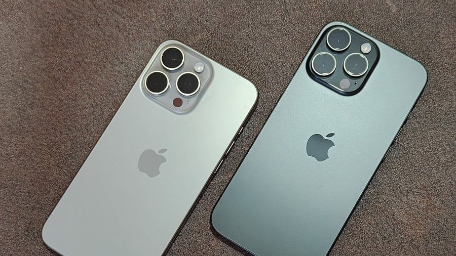<div class="paragraphs"><p>Apple iPhone 15 Pro Max (left) and the iPhone 16 Pro Max (right).</p></div>