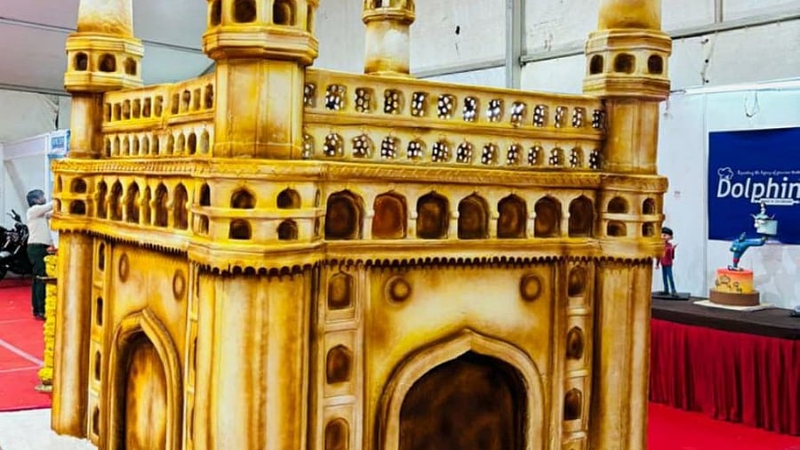 <div class="paragraphs"><p>Model of Char Minar cake</p><p><br></p></div>