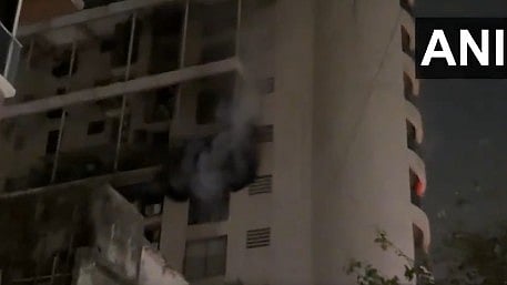 <div class="paragraphs"><p>Screengrab of fire at&nbsp;singer Shaan's residential building.</p></div>