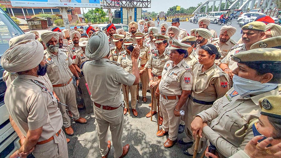 <div class="paragraphs"><p>Punjab Police personnel</p></div>