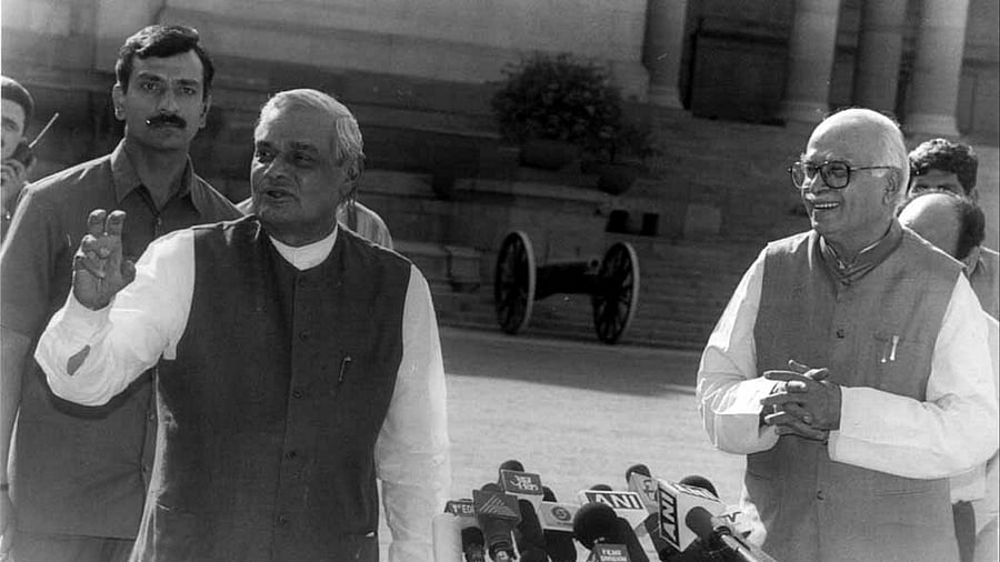 <div class="paragraphs"><p> In this file photo date d April 17, 1999, Prime Minister Atal Bihari Vajpayee with Home Minister LK Advani speaks to the media after submitting his resignation to the President, outside the Rashtrapati Bhavan in New Delhi. </p></div>