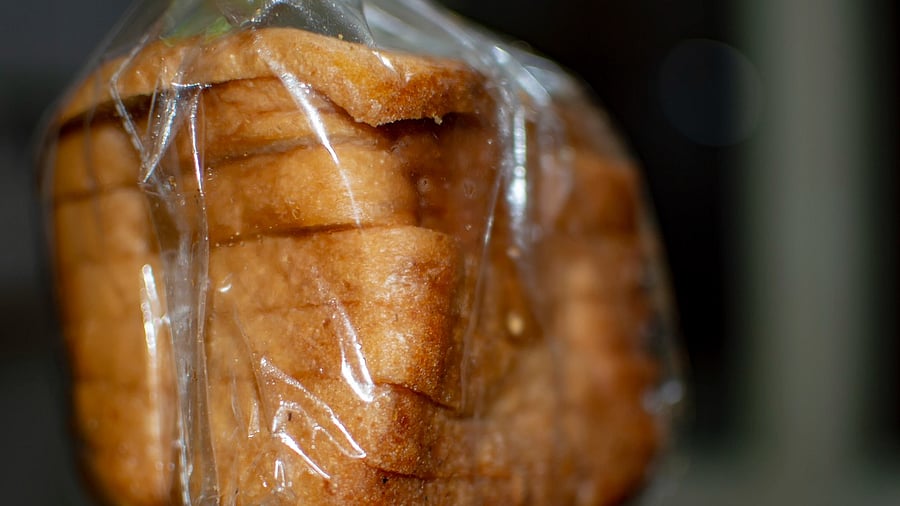 <div class="paragraphs"><p>Representative image of a pack of bread</p></div>