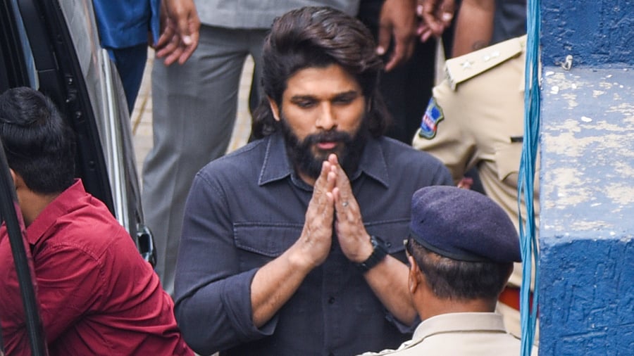 <div class="paragraphs"><p>Actor Allu Arjun arrive at the Chikkadpally police station for questioning as part of an ongoing probe into the stampede during the screening of his movie 'Pushpa-2', in Hyderabad, Tuesday, Dec. 24, 2024. </p></div>
