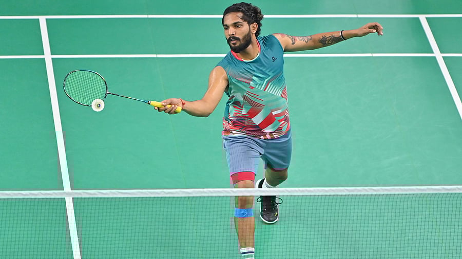 <div class="paragraphs"><p>Karnataka's Raghu M made little work of Tamil Nadu's Sathish Kumar K, the top seed, by scoring a straight-game win to enter the final of 86th Senior National Badminton Championships at the Karnataka Badminton Association on Monday. </p></div>