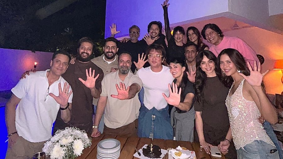 <div class="paragraphs"><p>In an Instagram post, the studio shared the news of shooting wrap along with a picture of the ensemble cast.</p></div>