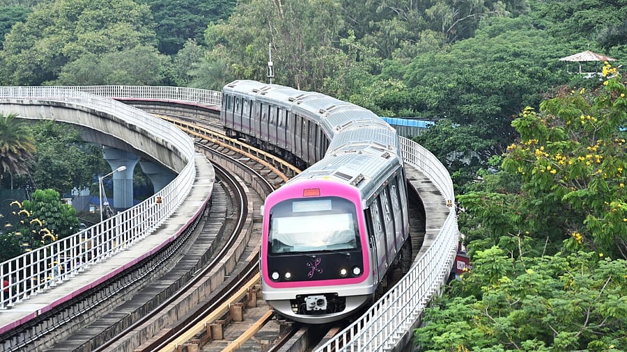 <div class="paragraphs"><p>The last train from all four terminal stations will depart at 2 am on January 1, 2025.</p></div>