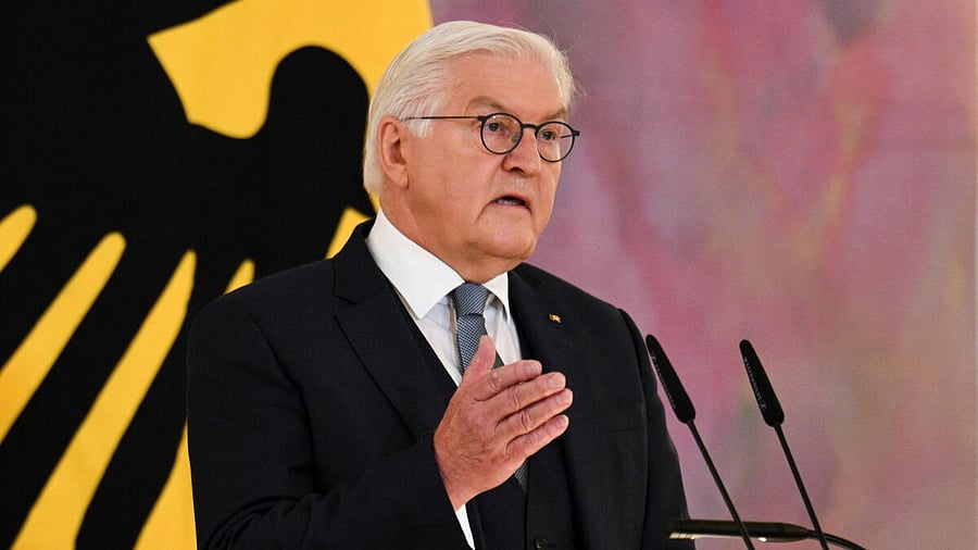 <div class="paragraphs"><p>German President Frank-Walter Steinmeier speaks after dissolving parliament. </p></div>