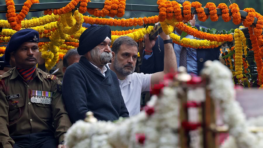 <div class="paragraphs"><p>Rahul Gandhi attends the funeral procession of former Prime Minister Manmohan Singh in New Delhi, December 28, 2024. </p></div>