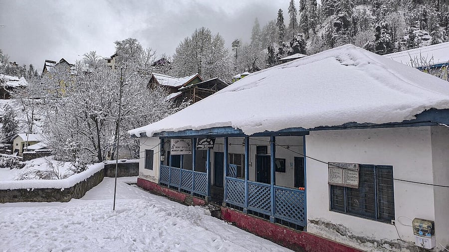 <div class="paragraphs"><p>Snowfall in Jammu</p></div>